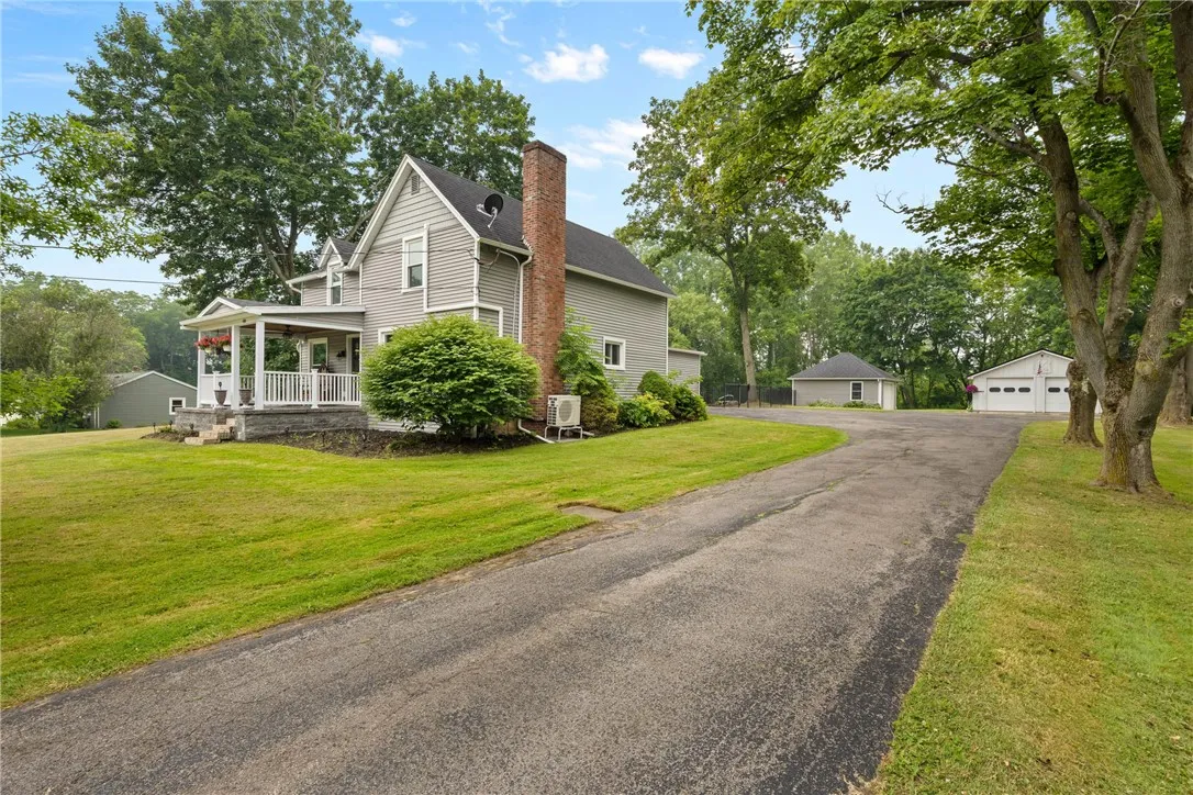 3545 Walworth Rd, Walworth, New York 14568, Walworth, New York 14568, 5 Bedrooms Bedrooms, 10 Rooms Rooms,2 BathroomsBathrooms,Residential,For Sale,3545 Walworth Rd, Walworth, New York 14568,R1622560