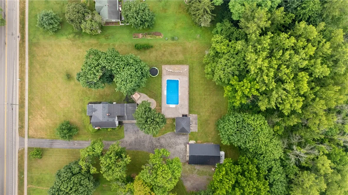 3545 Walworth Rd, Walworth, New York 14568, Walworth, New York 14568, 5 Bedrooms Bedrooms, 10 Rooms Rooms,2 BathroomsBathrooms,Residential,For Sale,3545 Walworth Rd, Walworth, New York 14568,R1622560