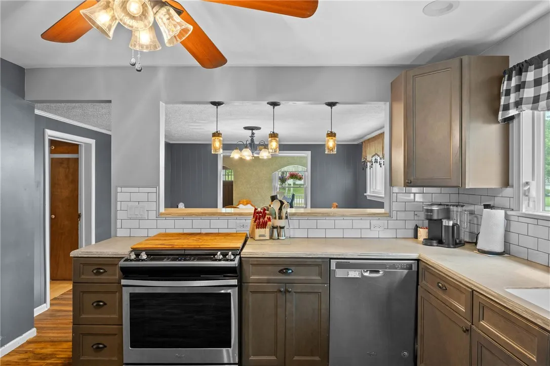3545 Walworth Rd, Walworth, New York 14568, Walworth, New York 14568, 5 Bedrooms Bedrooms, 10 Rooms Rooms,2 BathroomsBathrooms,Residential,For Sale,3545 Walworth Rd, Walworth, New York 14568,R1622560
