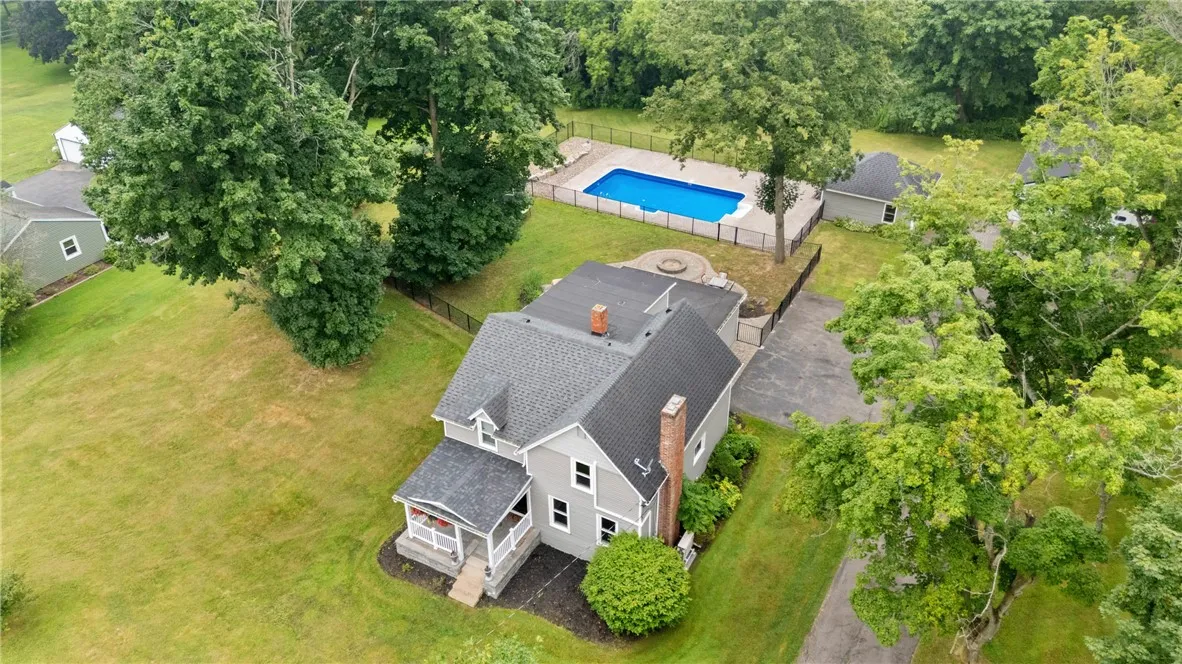 3545 Walworth Rd, Walworth, New York 14568, Walworth, New York 14568, 5 Bedrooms Bedrooms, 10 Rooms Rooms,2 BathroomsBathrooms,Residential,For Sale,3545 Walworth Rd, Walworth, New York 14568,R1622560