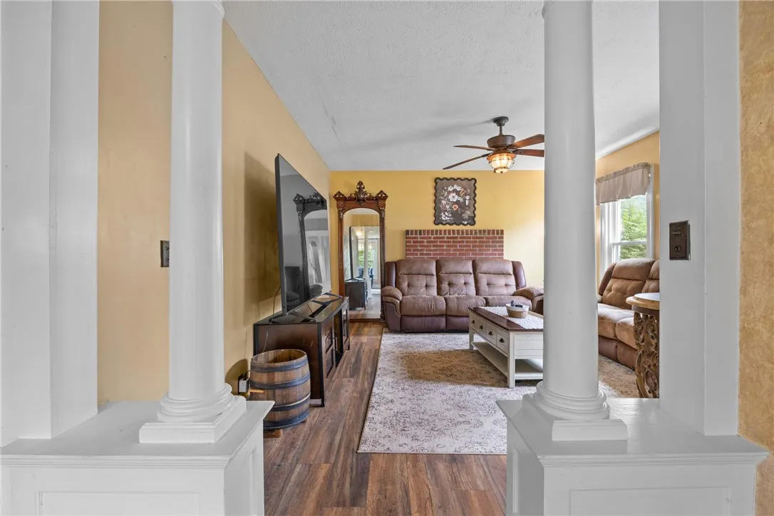 3545 Walworth Rd, Walworth, New York 14568, Walworth, New York 14568, 5 Bedrooms Bedrooms, 10 Rooms Rooms,2 BathroomsBathrooms,Residential,For Sale,3545 Walworth Rd, Walworth, New York 14568,R1622560