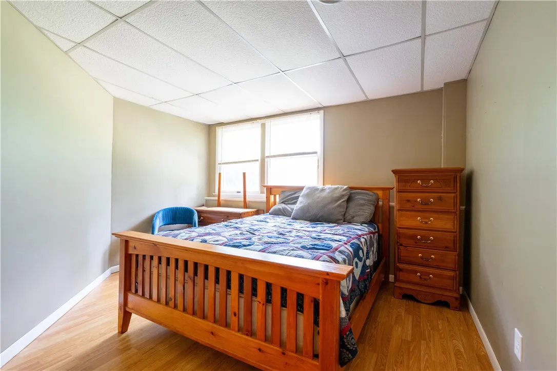 LL bedroom