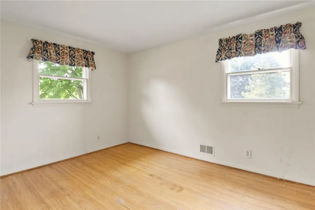11 Stony Brook Lane, Perinton, New York 14450, Perinton, New York 14450, 4 Bedrooms Bedrooms, 9 Rooms Rooms,2 BathroomsBathrooms,Residential,Closed,11 Stony Brook Lane, Perinton, New York 14450,0,R1618638