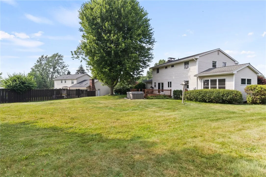 11 Stony Brook Lane, Perinton, New York 14450, Perinton, New York 14450, 4 Bedrooms Bedrooms, 9 Rooms Rooms,2 BathroomsBathrooms,Residential,Closed,11 Stony Brook Lane, Perinton, New York 14450,0,R1618638