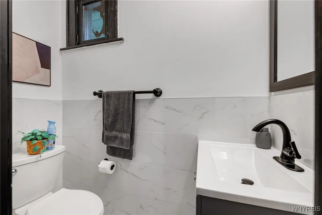 67 Winslow Avenue, Buffalo, New York 14208, Buffalo, New York 14208, 4 Bedrooms Bedrooms, 7 Rooms Rooms,1 BathroomBathrooms,Residential,For Sale,67 Winslow Avenue, Buffalo, New York 14208,B1622999