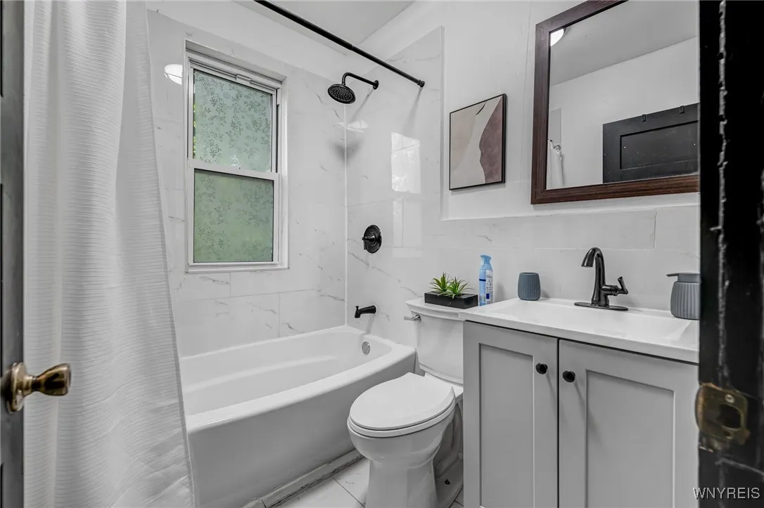 67 Winslow Avenue, Buffalo, New York 14208, Buffalo, New York 14208, 4 Bedrooms Bedrooms, 7 Rooms Rooms,1 BathroomBathrooms,Residential,For Sale,67 Winslow Avenue, Buffalo, New York 14208,B1622999