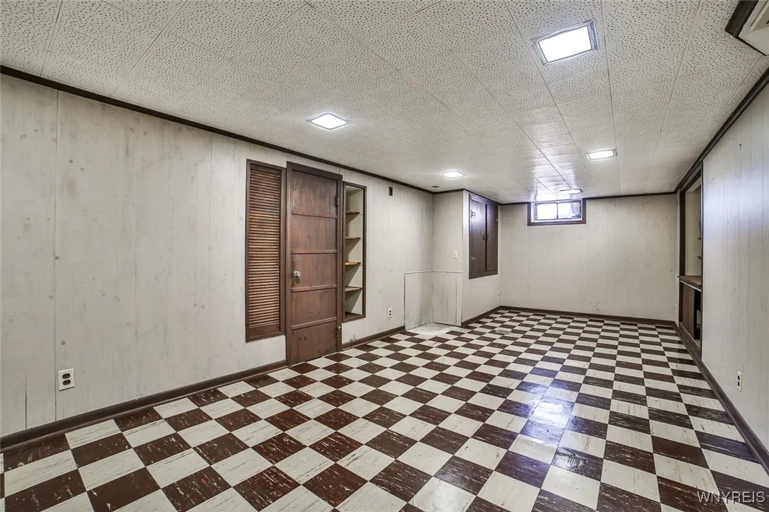Additional living space in the basement. Great for a man cave, play room, family room or home gym.