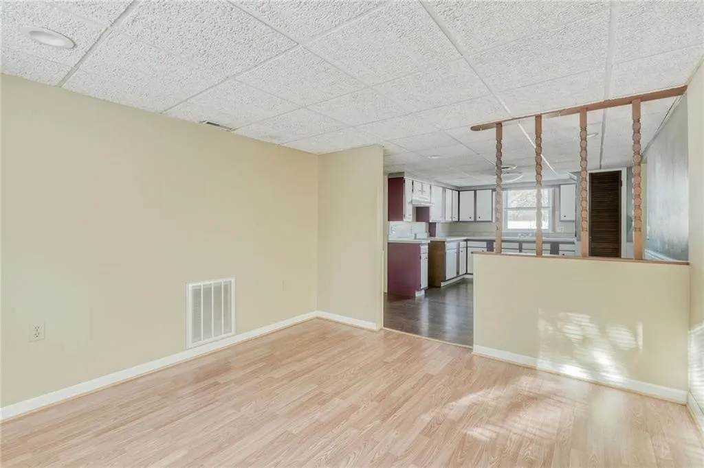 3973 North Avenue 2 Down, Manchester, New York 145, Manchester, New York 14548, 1 Bedroom Bedrooms, 4 Rooms Rooms,1 BathroomBathrooms,Residential Lease,For Rent,3973 North Avenue 2 Down, Manchester, New York 145,R1620523