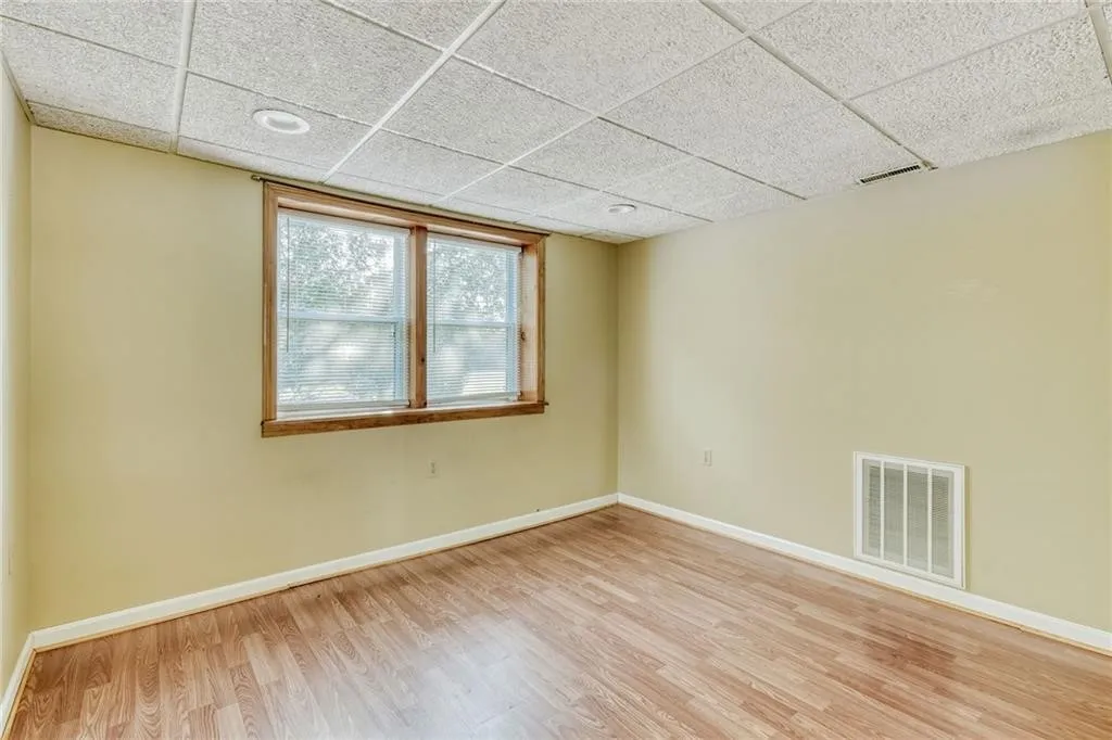 3973 North Avenue 2 Down, Manchester, New York 145, Manchester, New York 14548, 1 Bedroom Bedrooms, 4 Rooms Rooms,1 BathroomBathrooms,Residential Lease,For Rent,3973 North Avenue 2 Down, Manchester, New York 145,R1620523