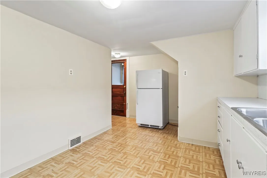 204 East Hazeltine Avenue, Tonawanda, New York 142, Tonawanda, New York 14217, 4 Bedrooms Bedrooms, ,2 BathroomsBathrooms,Residential,For Sale,204 East Hazeltine Avenue, Tonawanda, New York 142,B1621608