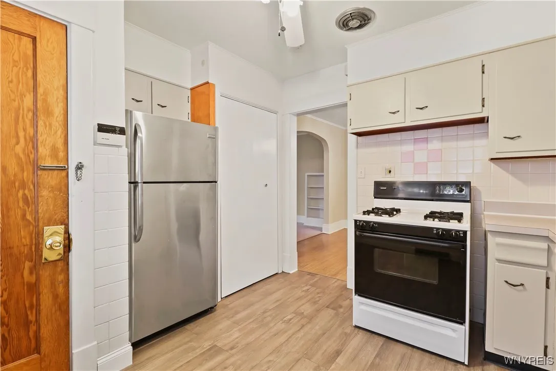 204 East Hazeltine Avenue, Tonawanda, New York 142, Tonawanda, New York 14217, 4 Bedrooms Bedrooms, ,2 BathroomsBathrooms,Residential,For Sale,204 East Hazeltine Avenue, Tonawanda, New York 142,B1621608