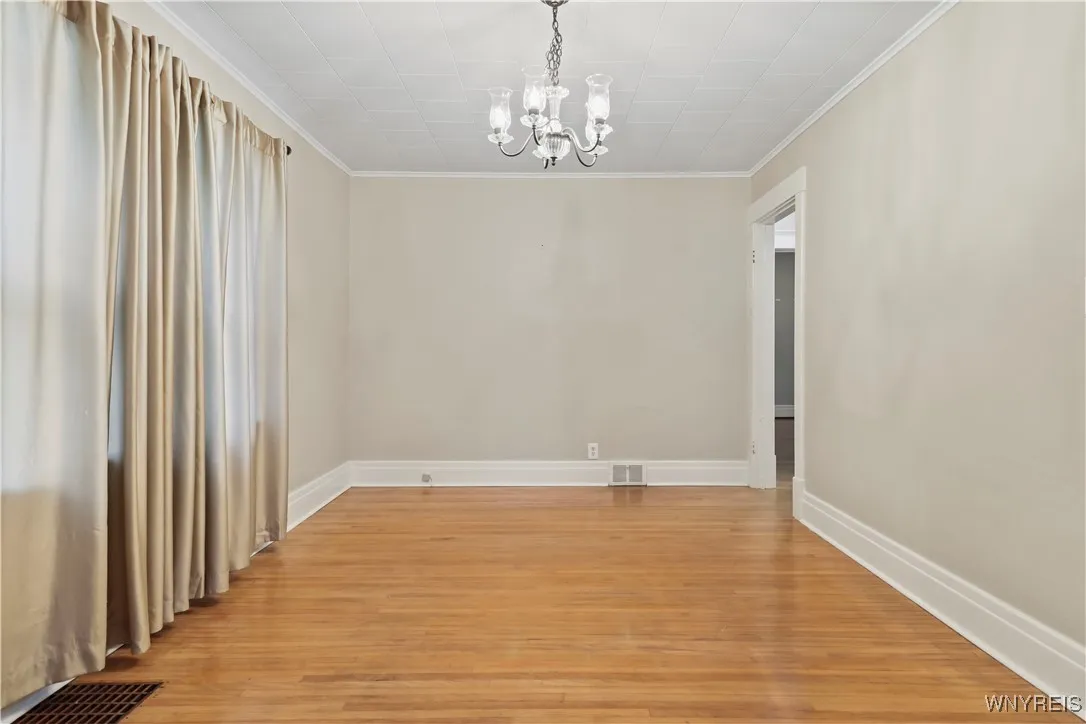 204 East Hazeltine Avenue, Tonawanda, New York 142, Tonawanda, New York 14217, 4 Bedrooms Bedrooms, ,2 BathroomsBathrooms,Residential,For Sale,204 East Hazeltine Avenue, Tonawanda, New York 142,B1621608