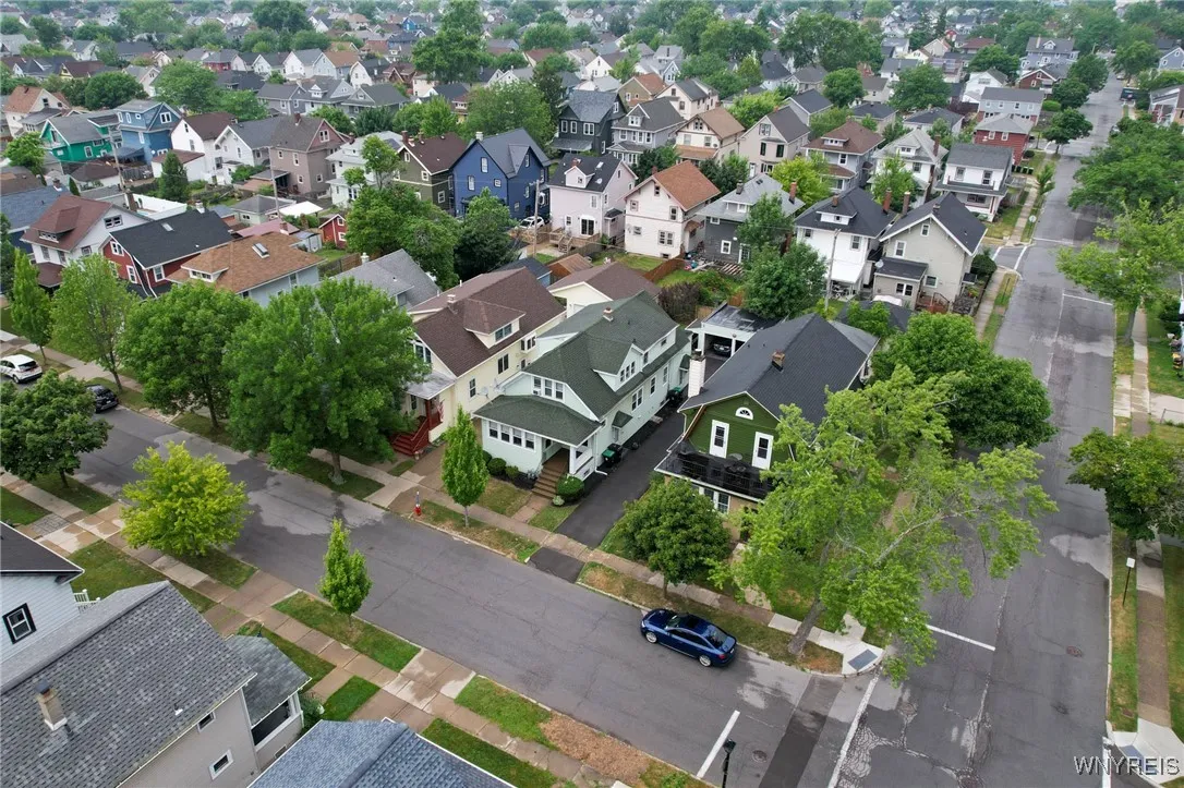 204 East Hazeltine Avenue, Tonawanda, New York 142, Tonawanda, New York 14217, 4 Bedrooms Bedrooms, ,2 BathroomsBathrooms,Residential,For Sale,204 East Hazeltine Avenue, Tonawanda, New York 142,B1621608