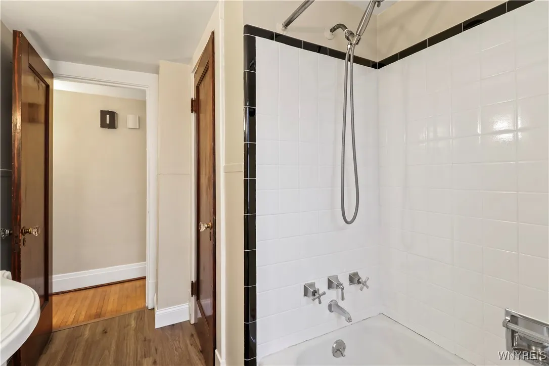 204 East Hazeltine Avenue, Tonawanda, New York 142, Tonawanda, New York 14217, 4 Bedrooms Bedrooms, ,2 BathroomsBathrooms,Residential,For Sale,204 East Hazeltine Avenue, Tonawanda, New York 142,B1621608