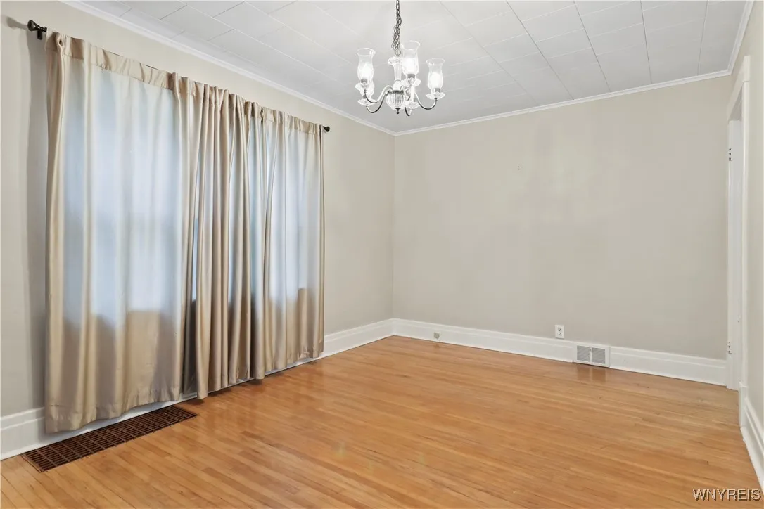 204 East Hazeltine Avenue, Tonawanda, New York 142, Tonawanda, New York 14217, 4 Bedrooms Bedrooms, ,2 BathroomsBathrooms,Residential,For Sale,204 East Hazeltine Avenue, Tonawanda, New York 142,B1621608