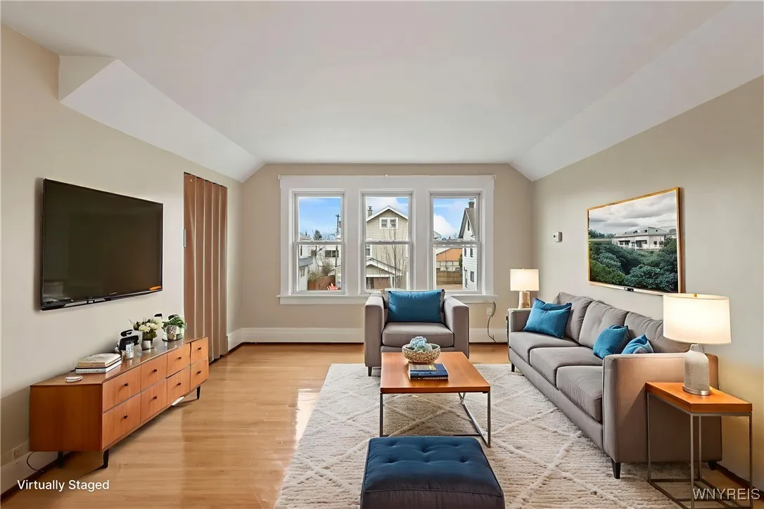 Upper unit Living room
