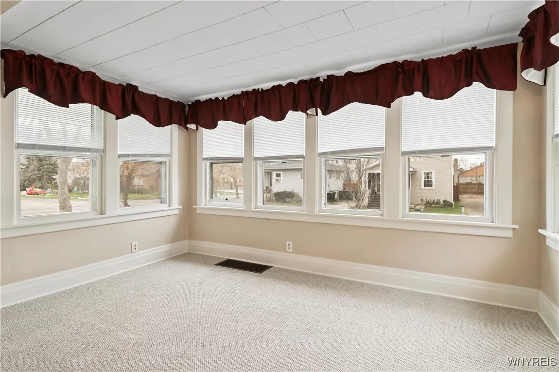 204 East Hazeltine Avenue, Tonawanda, New York 142, Tonawanda, New York 14217, 4 Bedrooms Bedrooms, ,2 BathroomsBathrooms,Residential,For Sale,204 East Hazeltine Avenue, Tonawanda, New York 142,B1621608