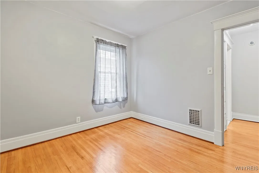 204 East Hazeltine Avenue, Tonawanda, New York 142, Tonawanda, New York 14217, 4 Bedrooms Bedrooms, ,2 BathroomsBathrooms,Residential,For Sale,204 East Hazeltine Avenue, Tonawanda, New York 142,B1621608