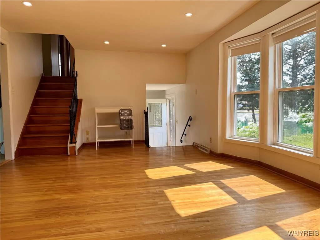 View looking towards the foyer & staircase