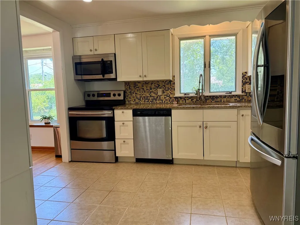 77 Monarch Drive, Amherst, New York 14226, Amherst, New York 14226, 3 Bedrooms Bedrooms, 7 Rooms Rooms,1 BathroomBathrooms,Residential,For Sale,77 Monarch Drive, Amherst, New York 14226,B1622364