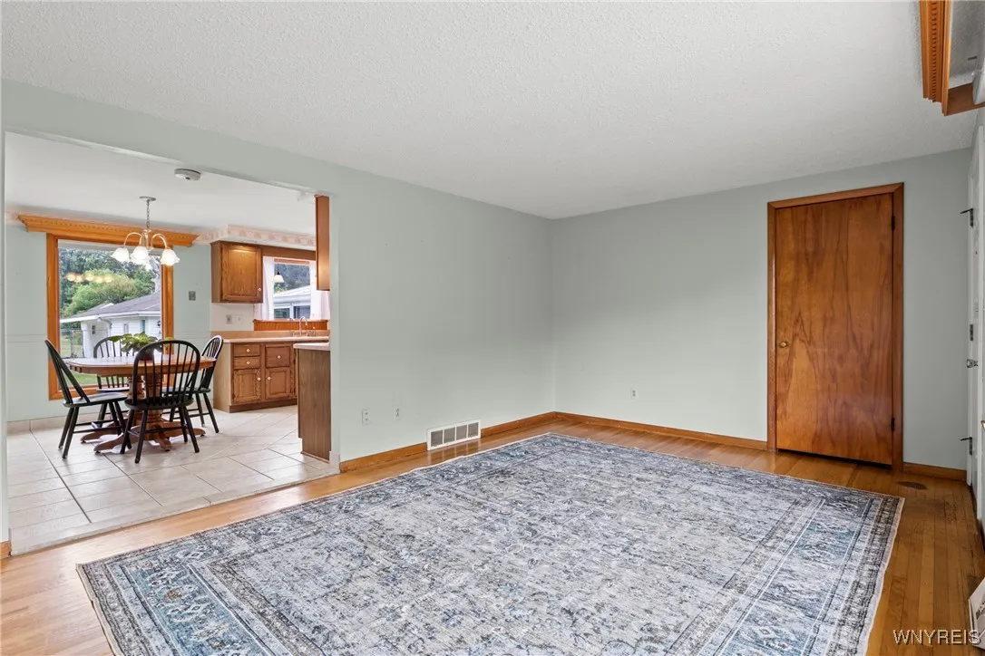 5173 Mapleton Road, Pendleton, New York 14094, Pendleton, New York 14094, 2 Bedrooms Bedrooms, 6 Rooms Rooms,1 BathroomBathrooms,Residential,For Sale,5173 Mapleton Road, Pendleton, New York 14094,B1621093