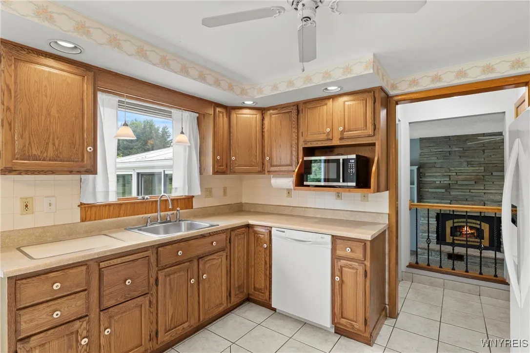 5173 Mapleton Road, Pendleton, New York 14094, Pendleton, New York 14094, 2 Bedrooms Bedrooms, 6 Rooms Rooms,1 BathroomBathrooms,Residential,For Sale,5173 Mapleton Road, Pendleton, New York 14094,B1621093