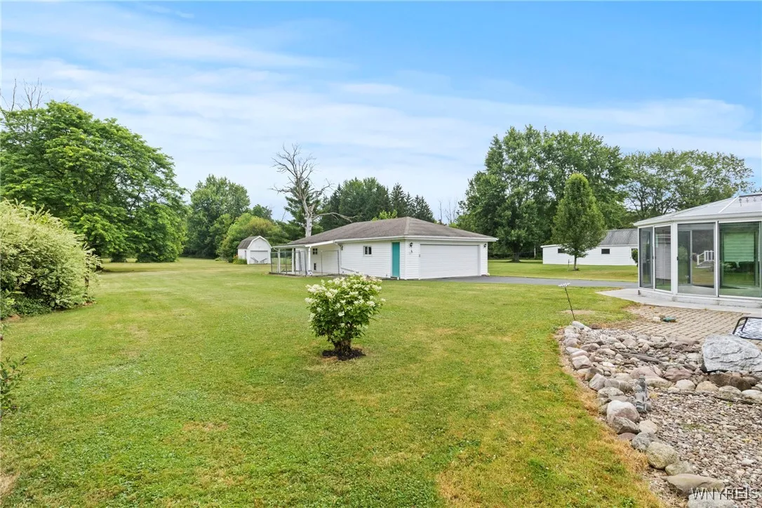 5173 Mapleton Road, Pendleton, New York 14094, Pendleton, New York 14094, 2 Bedrooms Bedrooms, 6 Rooms Rooms,1 BathroomBathrooms,Residential,For Sale,5173 Mapleton Road, Pendleton, New York 14094,B1621093