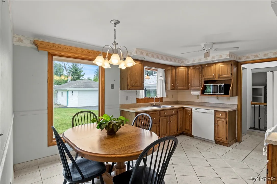 5173 Mapleton Road, Pendleton, New York 14094, Pendleton, New York 14094, 2 Bedrooms Bedrooms, 6 Rooms Rooms,1 BathroomBathrooms,Residential,For Sale,5173 Mapleton Road, Pendleton, New York 14094,B1621093