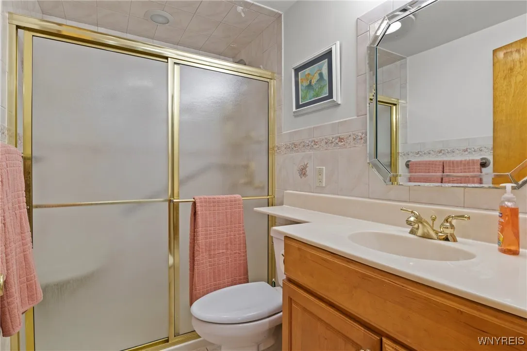 5173 Mapleton Road, Pendleton, New York 14094, Pendleton, New York 14094, 2 Bedrooms Bedrooms, 6 Rooms Rooms,1 BathroomBathrooms,Residential,For Sale,5173 Mapleton Road, Pendleton, New York 14094,B1621093