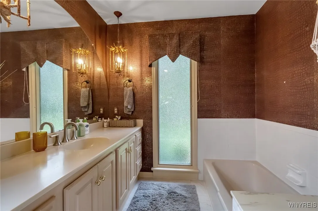 88 Crestwood Lane, Amherst, New York 14221, Amherst, New York 14221, 3 Bedrooms Bedrooms, 6 Rooms Rooms,2 BathroomsBathrooms,Residential,For Sale,88 Crestwood Lane, Amherst, New York 14221,B1622643