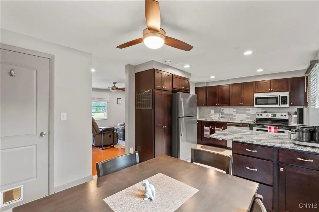 5106 Briarledge Road, Clay, New York 13212, Clay, New York 13212, 3 Bedrooms Bedrooms, 6 Rooms Rooms,1 BathroomBathrooms,Residential,Closed,5106 Briarledge Road, Clay, New York 13212,0,S1622629 5106 Briarledge Road, Clay, New York 13212, Clay, New York 13212, 3 Bedrooms Bedrooms, 6 Rooms Rooms,1 BathroomBathrooms,Residential,Closed,5106 Briarledge Road, Clay, New York 13212,0,S1622629