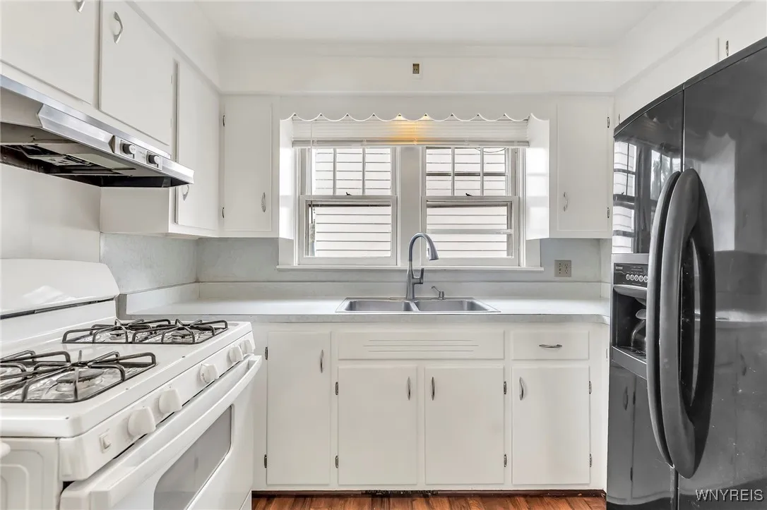 49 Kingsbury Avenue, Batavia City, New York 14020, Batavia City, New York 14020, 3 Bedrooms Bedrooms, 6 Rooms Rooms,1 BathroomBathrooms,Residential,For Sale,49 Kingsbury Avenue, Batavia City, New York 14020,B1622922