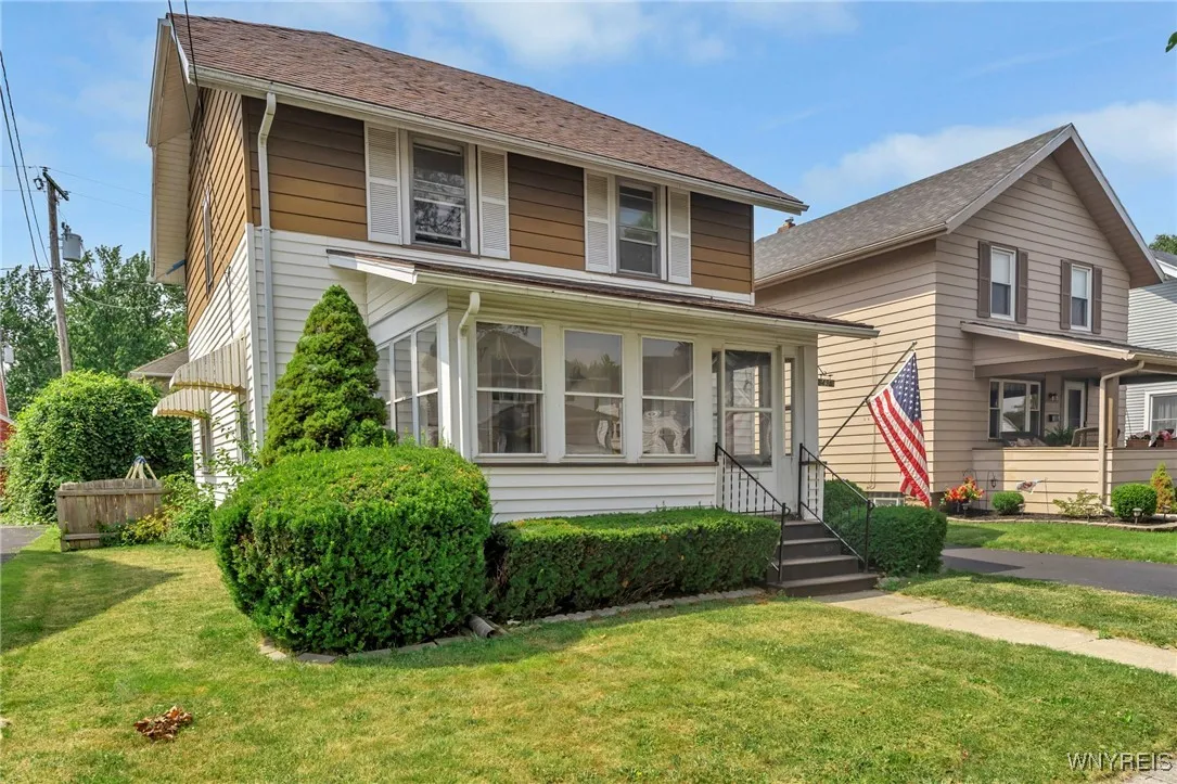49 Kingsbury Avenue, Batavia City, New York 14020, Batavia City, New York 14020, 3 Bedrooms Bedrooms, 6 Rooms Rooms,1 BathroomBathrooms,Residential,For Sale,49 Kingsbury Avenue, Batavia City, New York 14020,B1622922