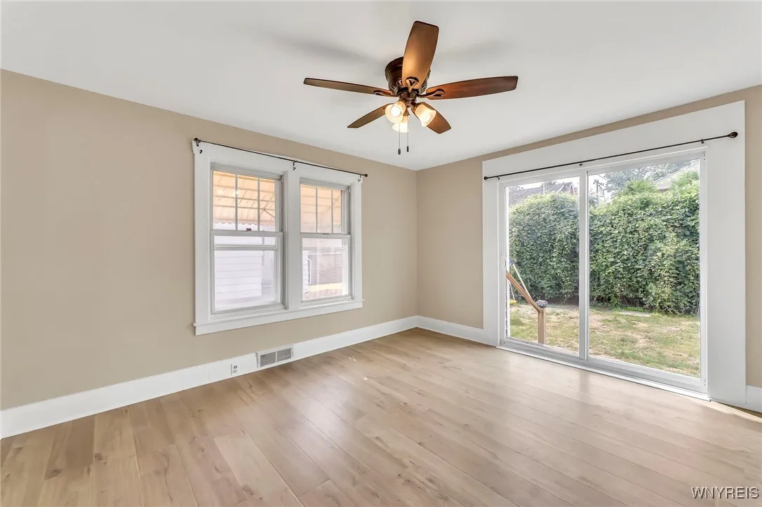 49 Kingsbury Avenue, Batavia City, New York 14020, Batavia City, New York 14020, 3 Bedrooms Bedrooms, 6 Rooms Rooms,1 BathroomBathrooms,Residential,For Sale,49 Kingsbury Avenue, Batavia City, New York 14020,B1622922