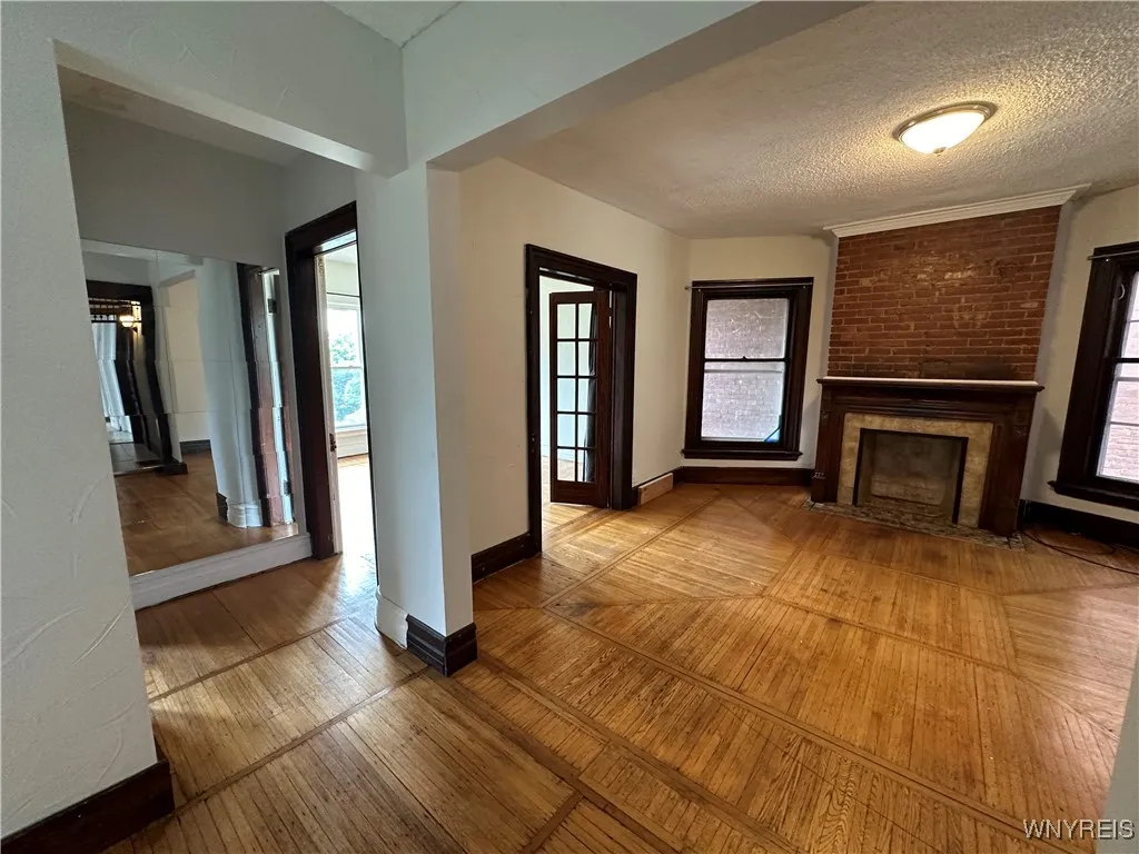 352 Bryant Upper Street, Buffalo, New York 14222, Buffalo, New York 14222, 3 Bedrooms Bedrooms, 5 Rooms Rooms,1 BathroomBathrooms,Residential Lease,For Rent,352 Bryant Upper Street, Buffalo, New York 14222,0,B1623023
