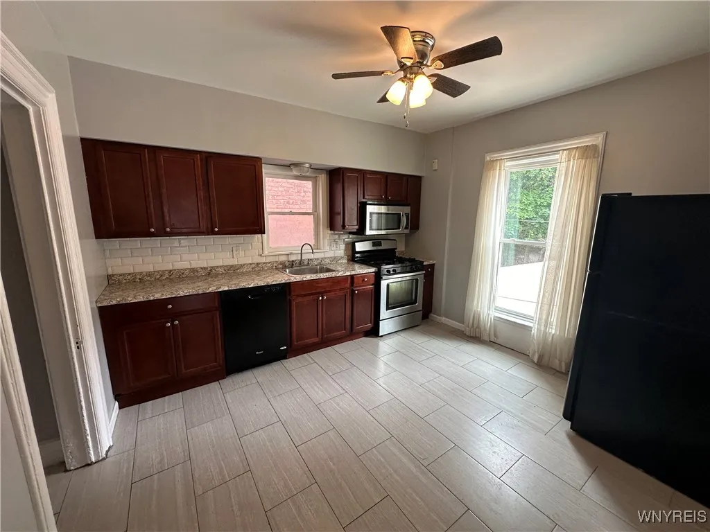 352 Bryant Upper Street, Buffalo, New York 14222, Buffalo, New York 14222, 3 Bedrooms Bedrooms, 5 Rooms Rooms,1 BathroomBathrooms,Residential Lease,For Rent,352 Bryant Upper Street, Buffalo, New York 14222,0,B1623023