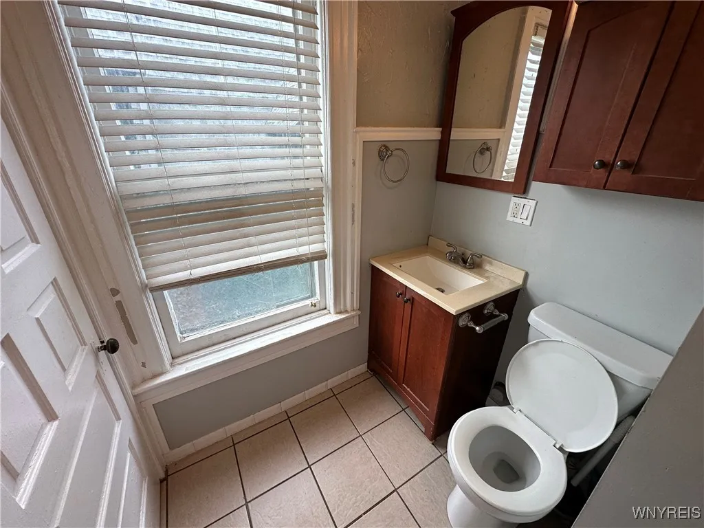 352 Bryant Upper Street, Buffalo, New York 14222, Buffalo, New York 14222, 3 Bedrooms Bedrooms, 5 Rooms Rooms,1 BathroomBathrooms,Residential Lease,For Rent,352 Bryant Upper Street, Buffalo, New York 14222,0,B1623023