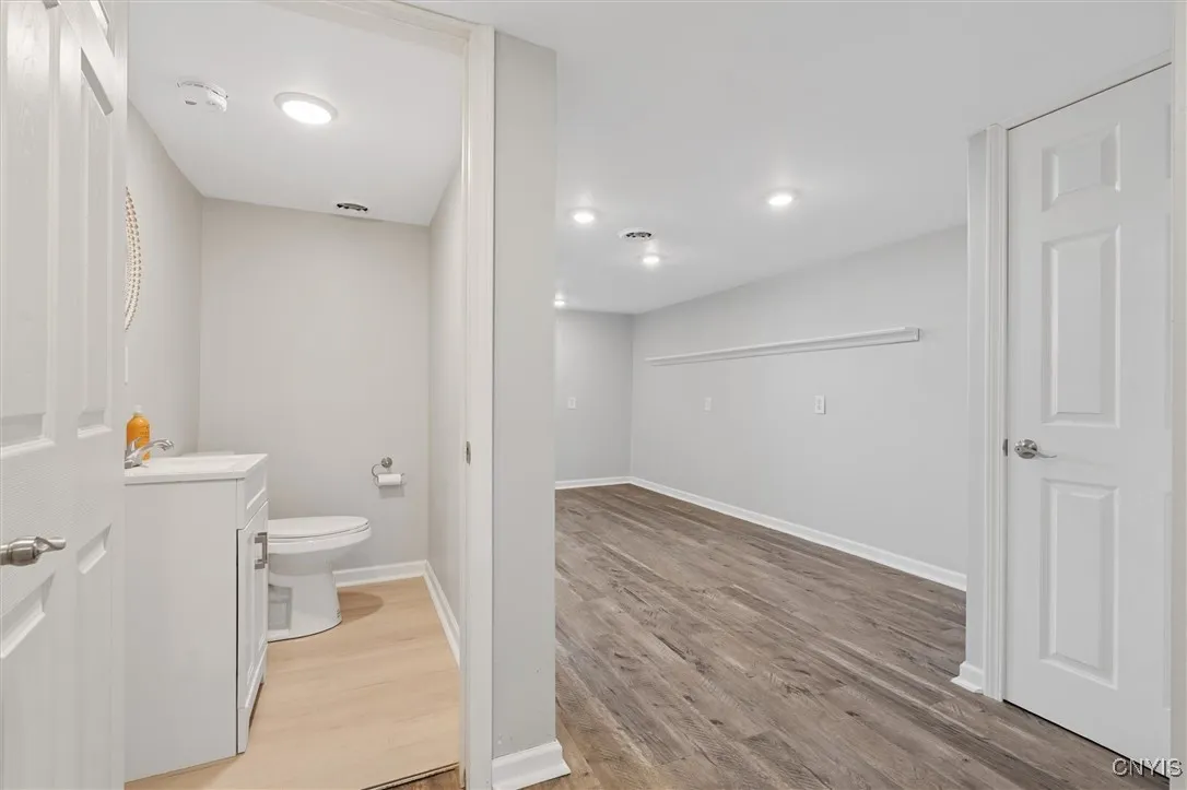 6224 Kenlaren Circle, Cicero, New York 13212, Cicero, New York 13212, 5 Bedrooms Bedrooms, 15 Rooms Rooms,2 BathroomsBathrooms,Residential,For Sale,6224 Kenlaren Circle, Cicero, New York 13212,S1622951