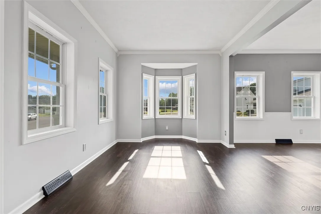 6224 Kenlaren Circle, Cicero, New York 13212, Cicero, New York 13212, 5 Bedrooms Bedrooms, 15 Rooms Rooms,2 BathroomsBathrooms,Residential,For Sale,6224 Kenlaren Circle, Cicero, New York 13212,S1622951