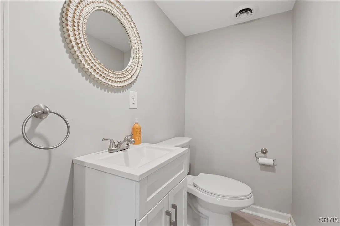 6224 Kenlaren Circle, Cicero, New York 13212, Cicero, New York 13212, 5 Bedrooms Bedrooms, 15 Rooms Rooms,2 BathroomsBathrooms,Residential,For Sale,6224 Kenlaren Circle, Cicero, New York 13212,S1622951