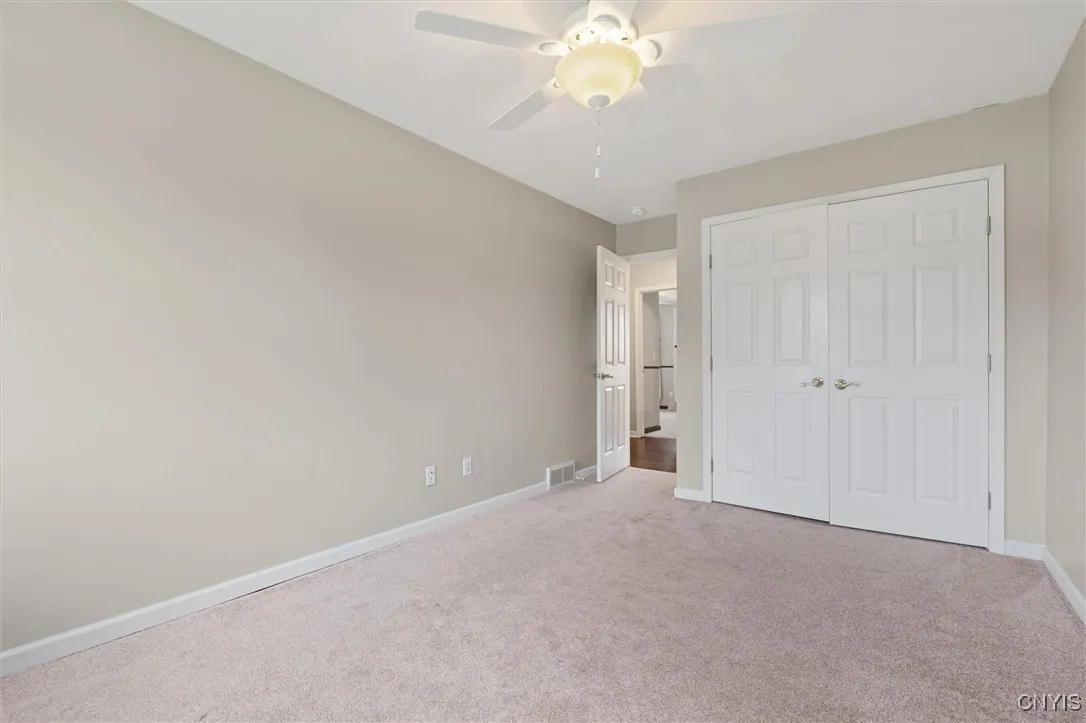 6224 Kenlaren Circle, Cicero, New York 13212, Cicero, New York 13212, 5 Bedrooms Bedrooms, 15 Rooms Rooms,2 BathroomsBathrooms,Residential,For Sale,6224 Kenlaren Circle, Cicero, New York 13212,S1622951