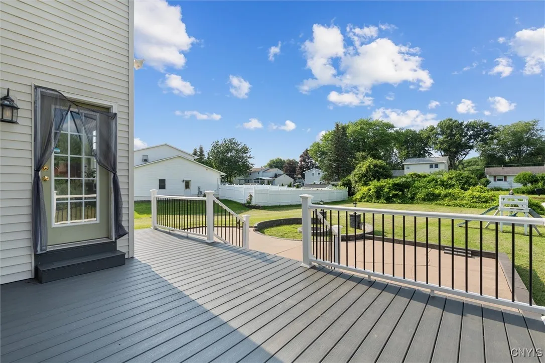6224 Kenlaren Circle, Cicero, New York 13212, Cicero, New York 13212, 5 Bedrooms Bedrooms, 15 Rooms Rooms,2 BathroomsBathrooms,Residential,For Sale,6224 Kenlaren Circle, Cicero, New York 13212,S1622951
