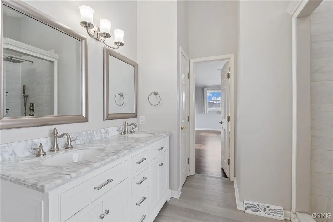 6224 Kenlaren Circle, Cicero, New York 13212, Cicero, New York 13212, 5 Bedrooms Bedrooms, 15 Rooms Rooms,2 BathroomsBathrooms,Residential,For Sale,6224 Kenlaren Circle, Cicero, New York 13212,S1622951