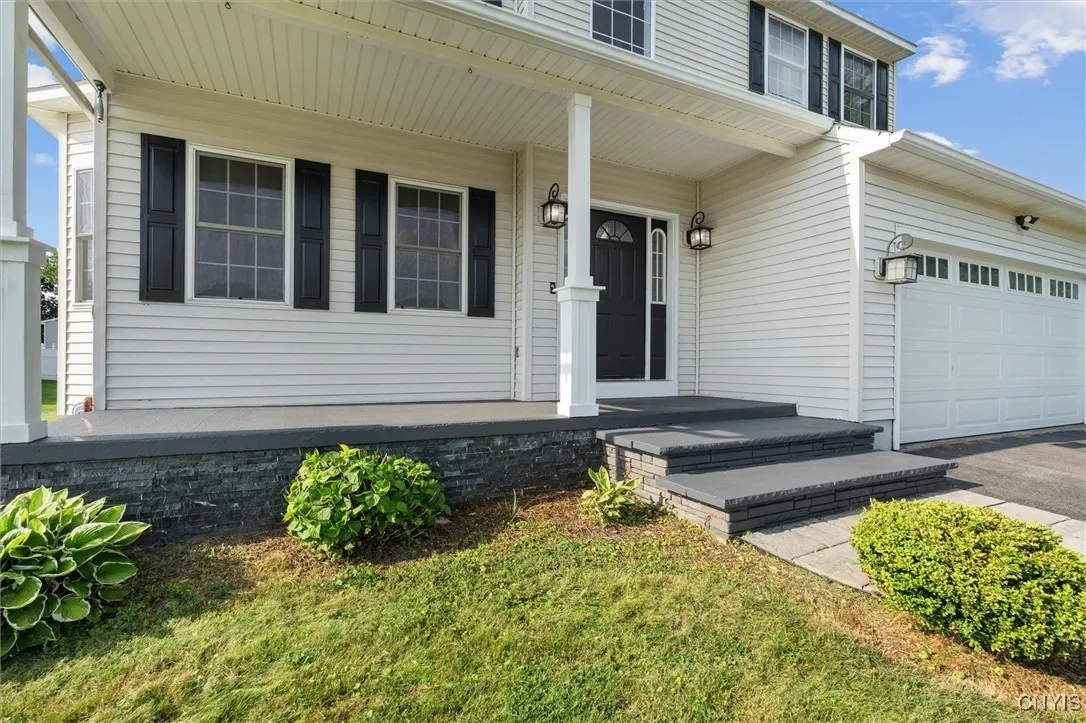 6224 Kenlaren Circle, Cicero, New York 13212, Cicero, New York 13212, 5 Bedrooms Bedrooms, 15 Rooms Rooms,2 BathroomsBathrooms,Residential,For Sale,6224 Kenlaren Circle, Cicero, New York 13212,S1622951