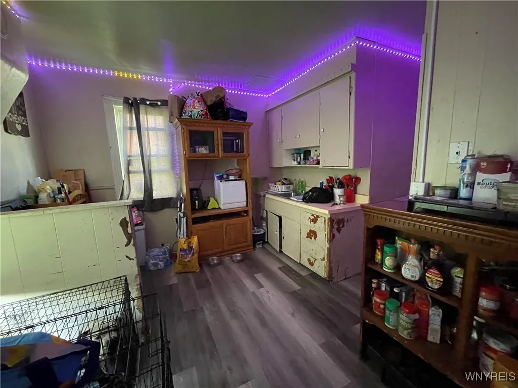 1113 Whitney Avenue, Niagara Falls, New York 14301, Niagara Falls, New York 14301, 7 Bedrooms Bedrooms, ,3 BathroomsBathrooms,Residential,For Sale,1113 Whitney Avenue, Niagara Falls, New York 14301,B1622044
