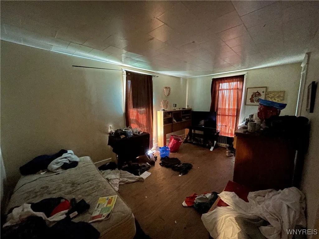 1113 Whitney Avenue, Niagara Falls, New York 14301, Niagara Falls, New York 14301, 7 Bedrooms Bedrooms, ,3 BathroomsBathrooms,Residential,For Sale,1113 Whitney Avenue, Niagara Falls, New York 14301,B1622044