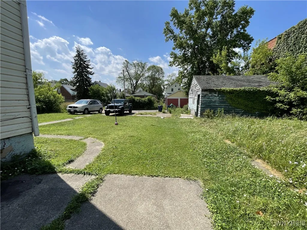 1113 Whitney Avenue, Niagara Falls, New York 14301, Niagara Falls, New York 14301, 7 Bedrooms Bedrooms, ,3 BathroomsBathrooms,Residential,For Sale,1113 Whitney Avenue, Niagara Falls, New York 14301,B1622044