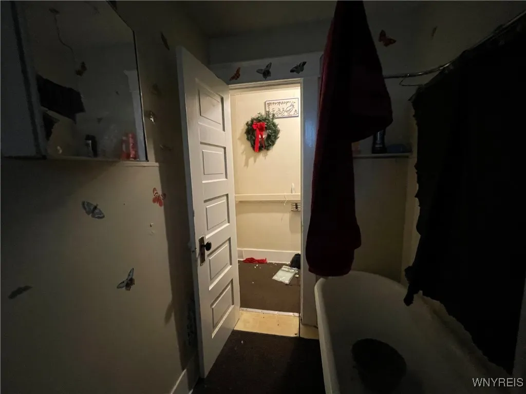 1113 Whitney Avenue, Niagara Falls, New York 14301, Niagara Falls, New York 14301, 7 Bedrooms Bedrooms, ,3 BathroomsBathrooms,Residential,For Sale,1113 Whitney Avenue, Niagara Falls, New York 14301,B1622044