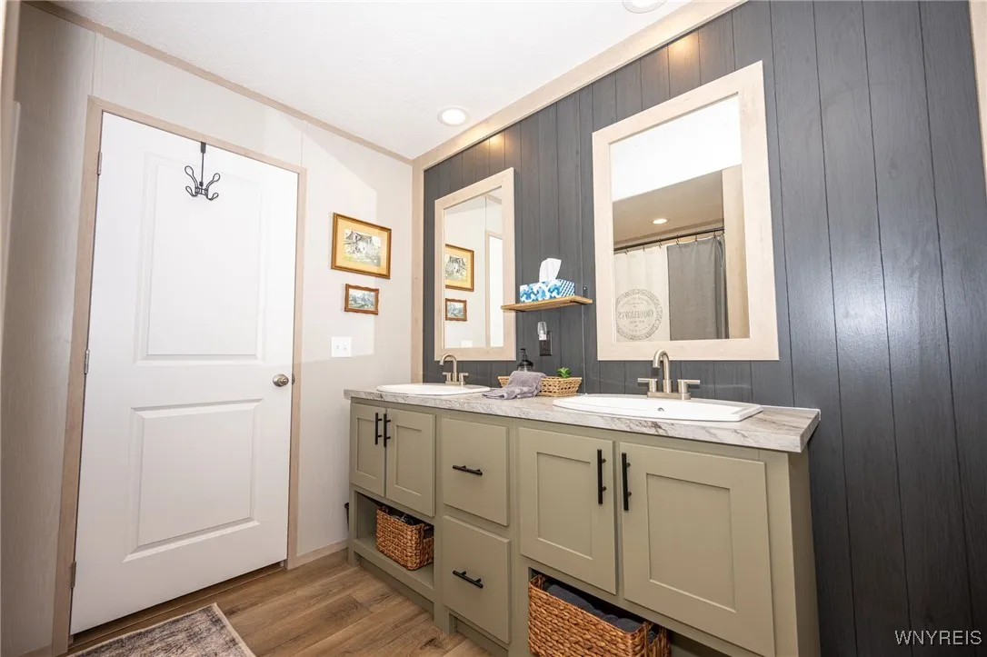 1926 Nesbitt Road, Attica, New York 14011, Attica, New York 14011, 3 Bedrooms Bedrooms, 5 Rooms Rooms,2 BathroomsBathrooms,Residential,For Sale,1926 Nesbitt Road, Attica, New York 14011,B1622550