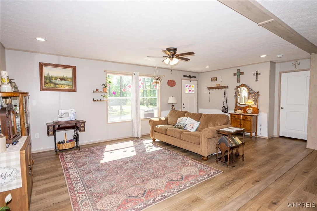 1926 Nesbitt Road, Attica, New York 14011, Attica, New York 14011, 3 Bedrooms Bedrooms, 5 Rooms Rooms,2 BathroomsBathrooms,Residential,For Sale,1926 Nesbitt Road, Attica, New York 14011,B1622550